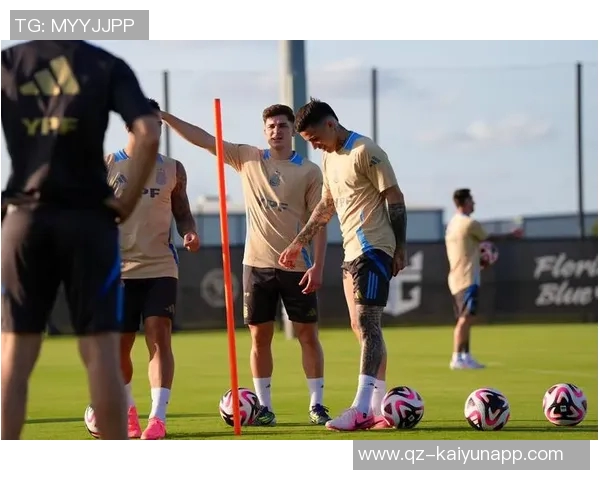 阿根廷国家队在迈阿密集训梅西已与球队汇合积极备战 阿根廷国家队在迈阿密集训梅西已与球队汇合积极备战