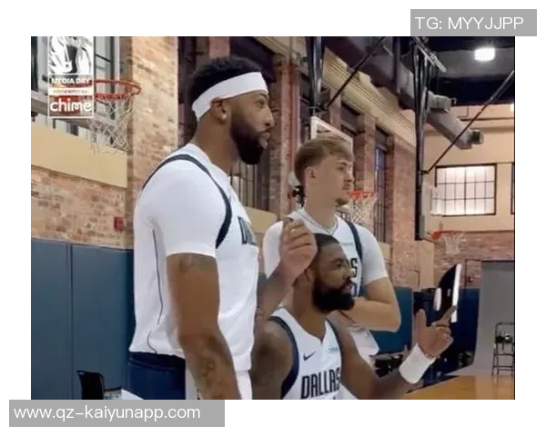 浓眉加盟独行侠首季表现惊艳16场达成300分150篮板成就创队史新纪录 浓眉加盟独行侠首季表现惊艳16场达成300分150篮板成就创队史新纪录