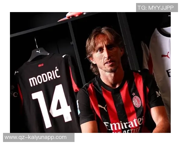 被啃老的40岁魔笛在米兰闪耀赛场9次出场贡献1球2助攻荣获MVP称号