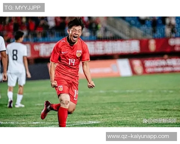 中国队确认参赛蒙太古杯邝兆镭身穿国足战袍亮相海报引期待