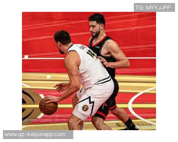 阿德尔曼赞穆雷状态出色并对其休赛期组织训练表示欣慰